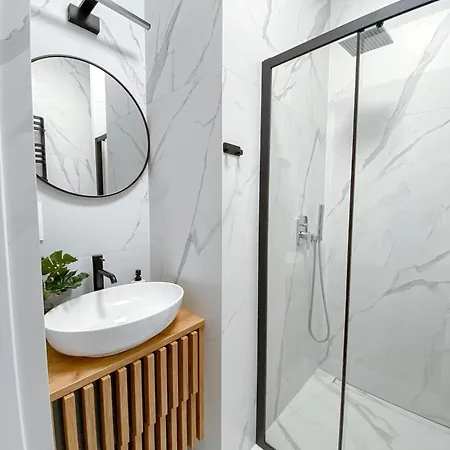 Stone Iv Apartment
